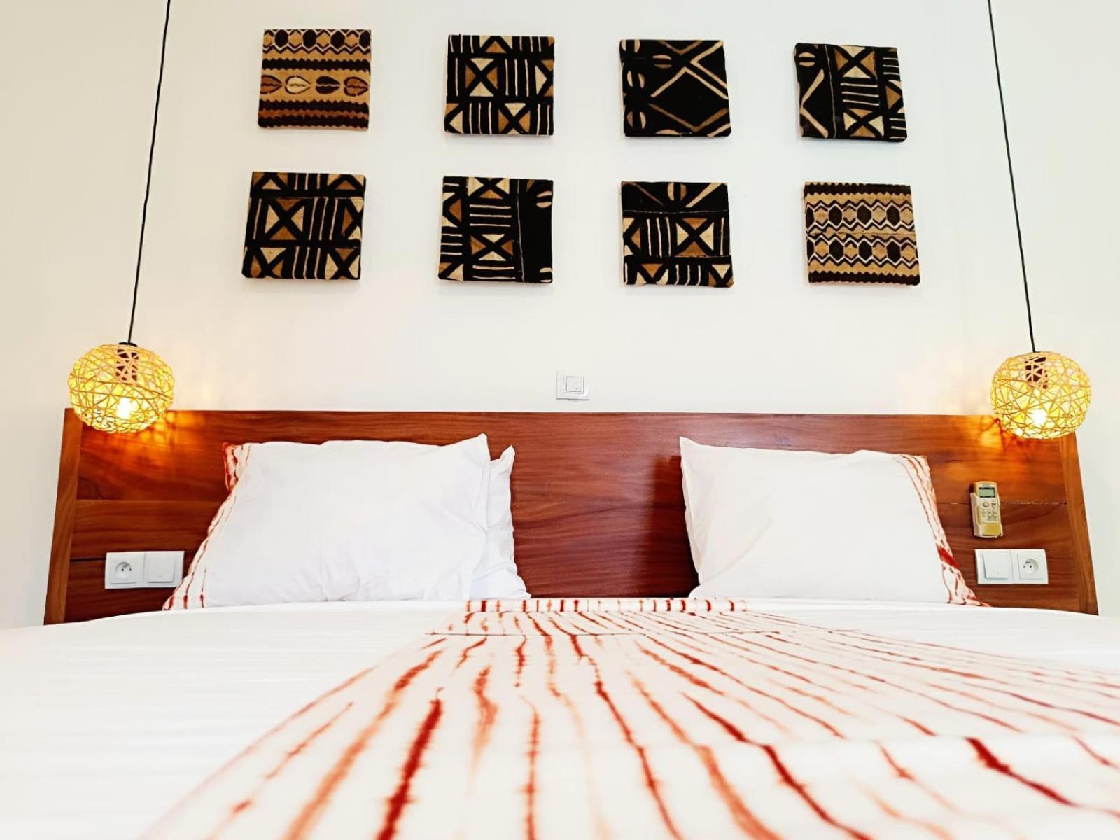 Hotel Les Palmiers 와가두구 외부 사진